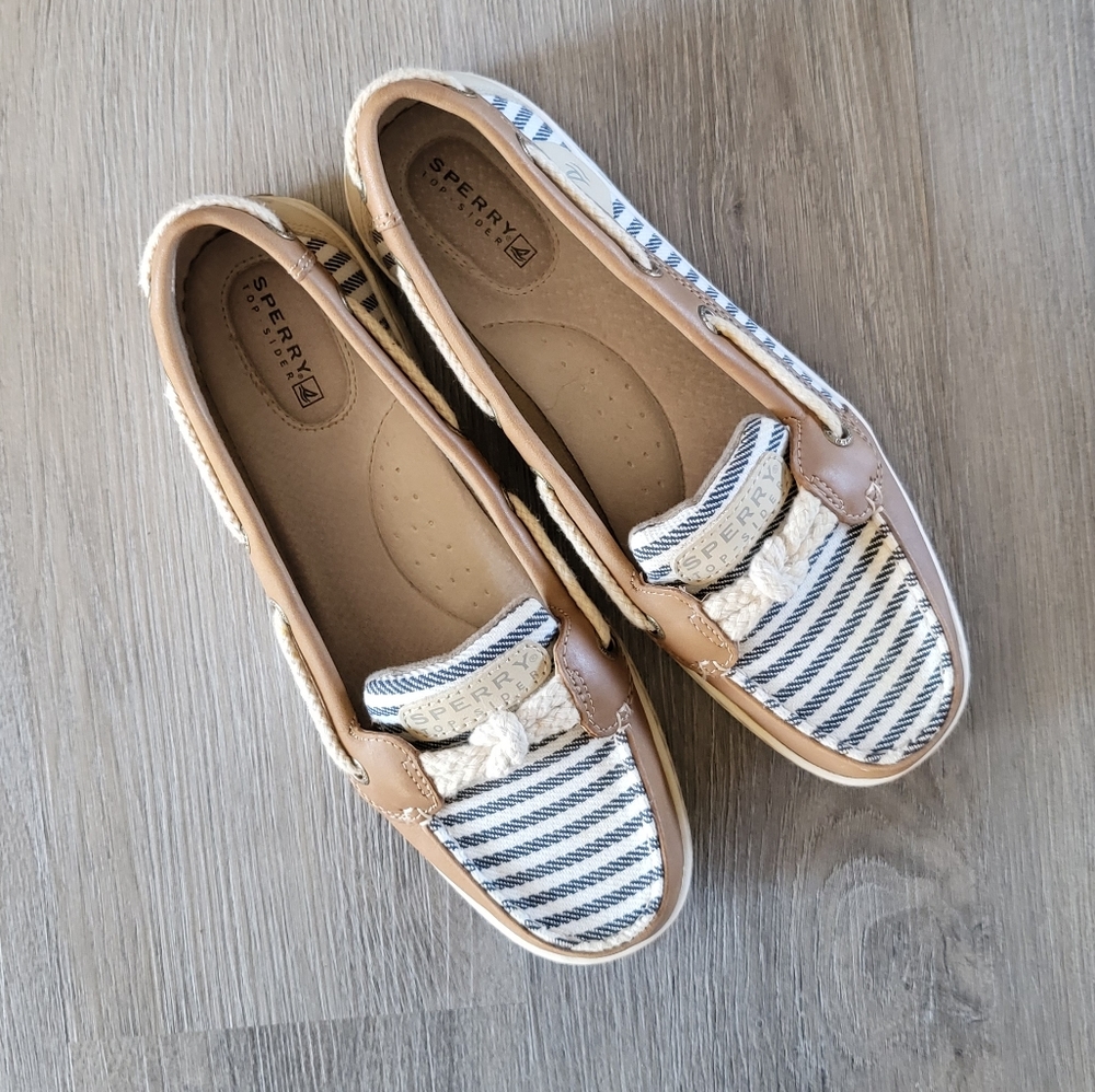 LIKE NEW Sperry Shoes